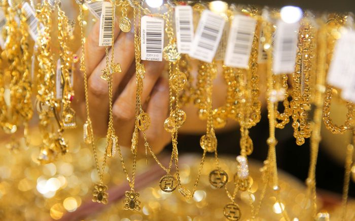 Giá vàng chiều 14/12: Trong nước giữ đà tăng mạnh