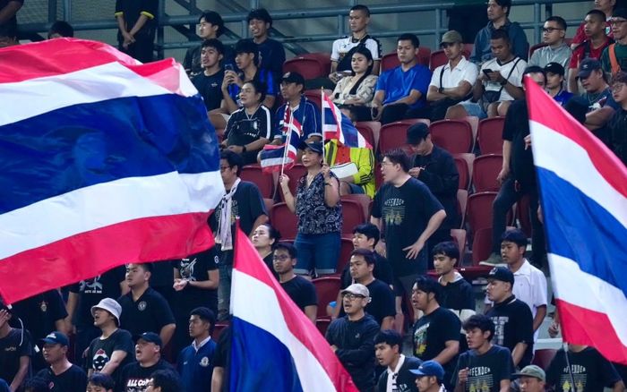 CĐV Thái Lan đồng loạt phản ứng trận thua Philippines