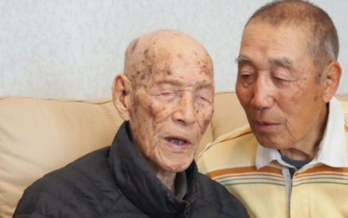 Cụ ông sống thọ 111 tuổi mỗi ngày đều ăn 2 món này, ở Việt Nam bán rất rẻ