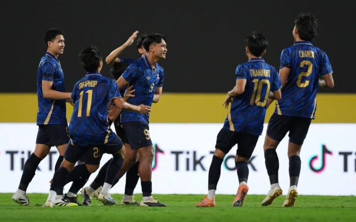 CĐV Thái Lan gay gắt đòi trao chức vô địch cho U22 Việt Nam