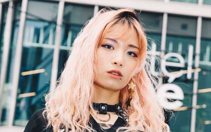 Nữ ca sĩ Jvcki Wai tố bị bạn trai cũ hành hung