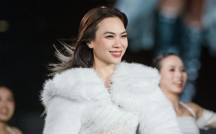 Hơn 1 nghìn người bất ngờ được Mỹ Tâm gọi tên