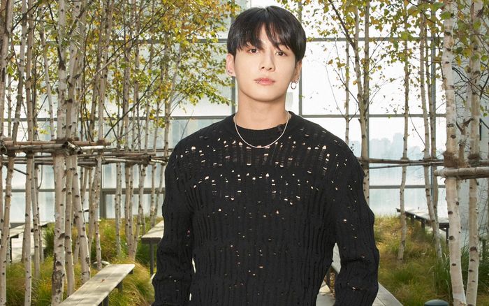 Jungkook báo tin quan trọng giữa ồn ào tình ái