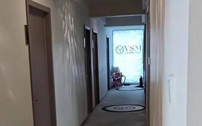 Đi massage, người phụ nữ uất ức đến bật khóc sau khi nhân viên nam bước vào phòng