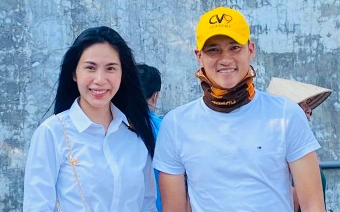 Xe sang 5 tỷ của vợ chồng Thủy Tiên