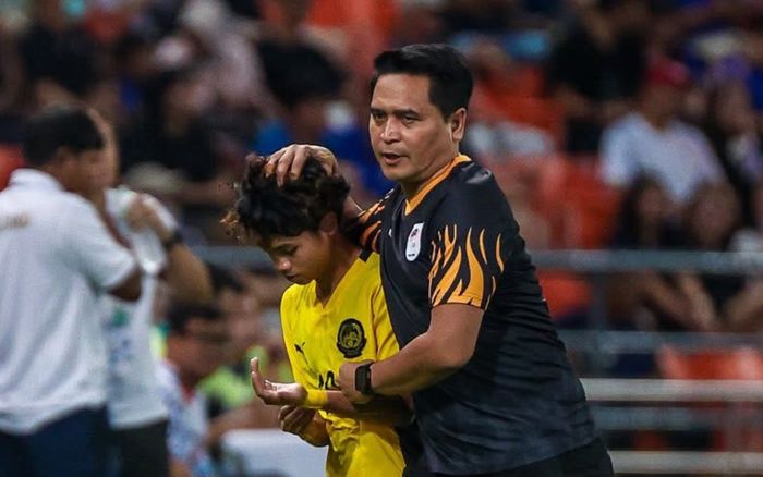 HLV Malaysia phản ứng mạnh mẽ khi Malaysia bị loại