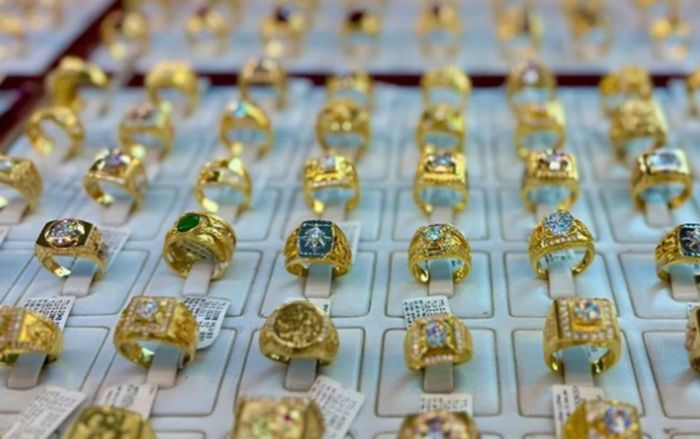 Giá vàng hôm nay (17/12): Vàng nhẫn leo thang chóng mặt