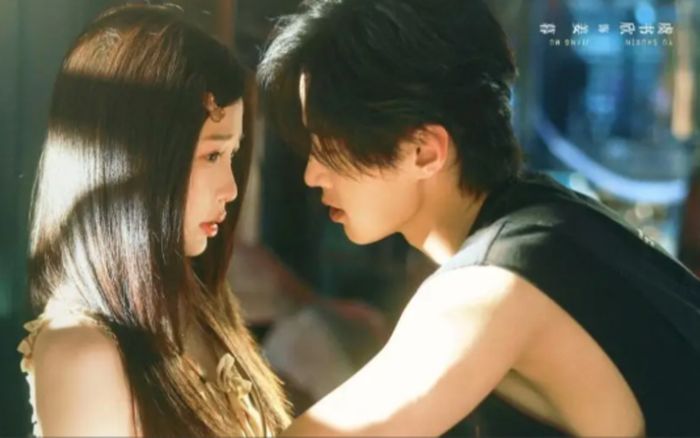 Cùng nhận ý kiến trái chiều: Vụng trộm không thể giấu tạo nên cơn sốt, Song Quỹ của Ngu Thư Hân bị pressing trên mọi mặt trận