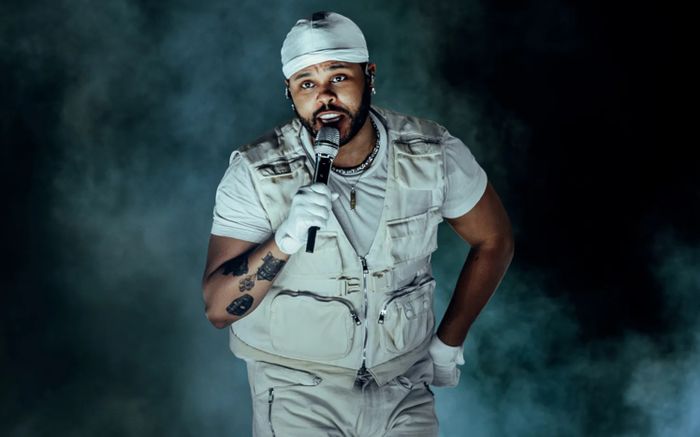 Thương vụ tỷ đô của The Weeknd