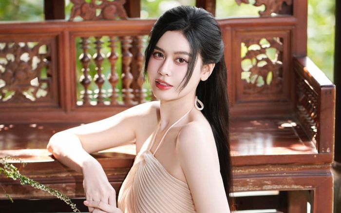 Trương Quỳnh Anh khoe dáng nuột nà ở tuổi U40, một chi tiết thành tâm điểm