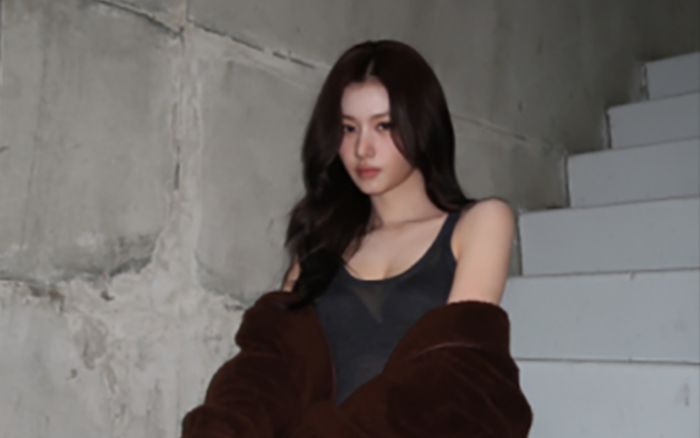 Khoảnh khắc diện váy xuyên thấu của Sana (TWICE) gây sốt