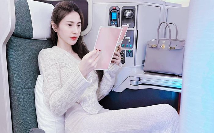 Ca sĩ Thủy Tiên bị 'réo tên'