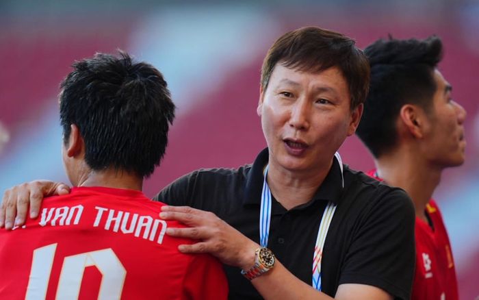 Phép màu HLV Kim Sang Sik