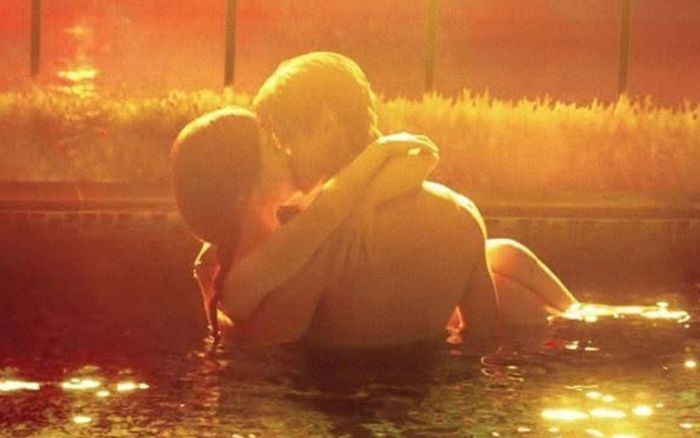 Đỏ mặt với loạt cảnh nóng trong phim mới của Ngu Thư Hân