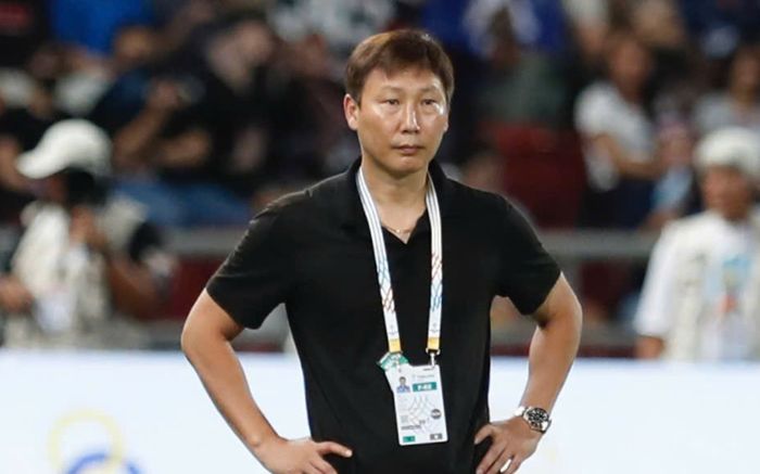 Ngả mũ trước tài cầm quân của HLV Kim Sang Sik