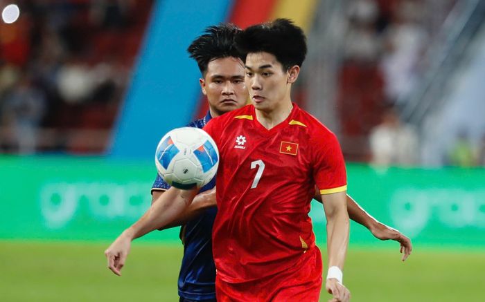 CĐV Thái Lan phản ứng khi U22 Việt Nam chạy quá khoẻ