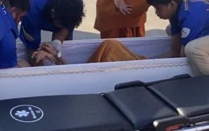 Bà cụ tỉnh lại trong đám tang của mình, sự việc sau đó khiến gia đình bàng hoàng