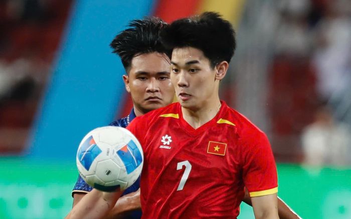 HLV Thái Lan đã đúng về tiền đạo Đình Bắc