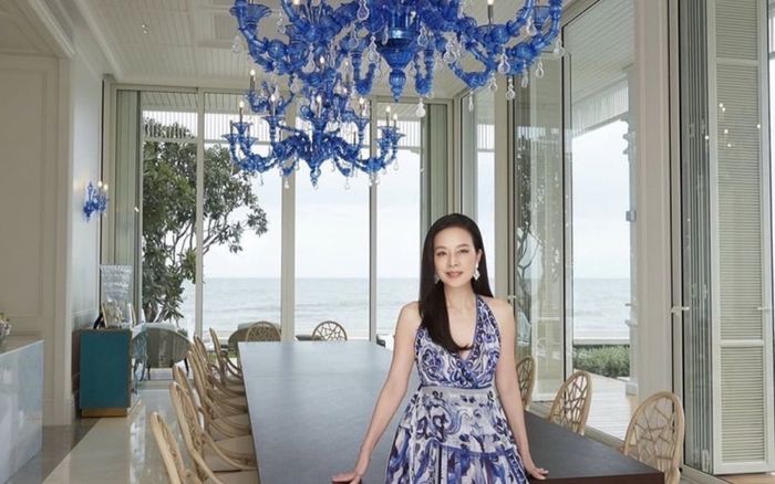 Biệt thự nghỉ dưỡng ven biển của Madam Pang: Càng xem càng 'choáng ngợp'