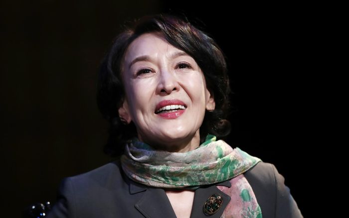 Diễn viên Yoon Seok Hwa qua đời sau thời gian mắc bệnh u não