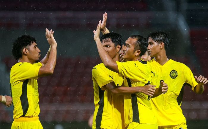 Tin sáng 2/12: Malaysia vào thế chân tường