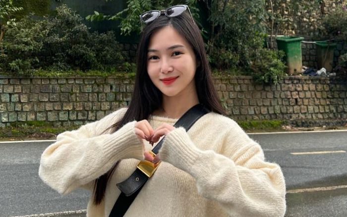 Máy ảnh giá 8 chữ số của ca sĩ Hương Tràm