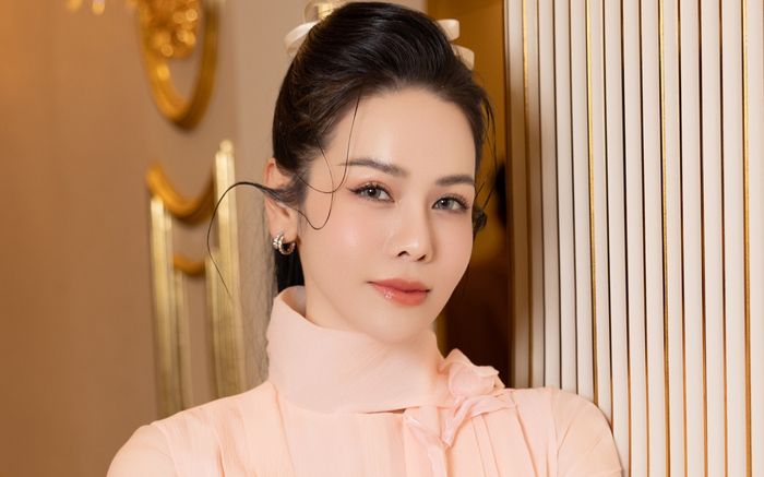 Đồng hồ giá 500 triệu của Nhật Kim Anh