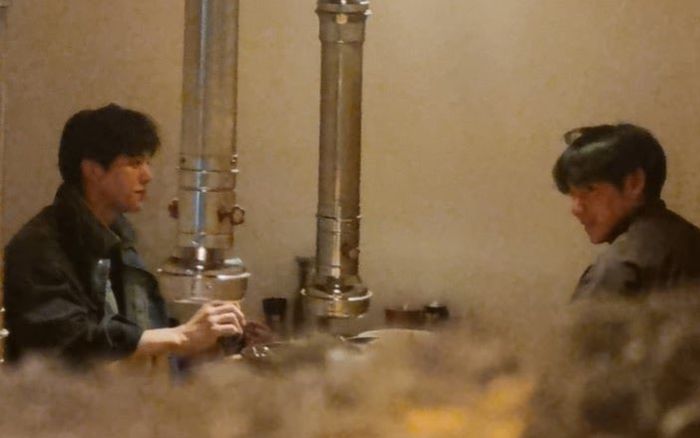 V (BTS) vướng tin đồn hẹn hò nam diễn viên hàng đầu showbiz