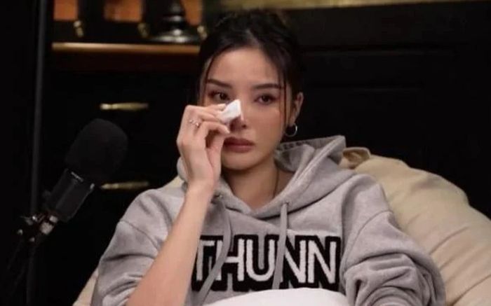 Kỳ Duyên đăng đàn 'cầu cứu'