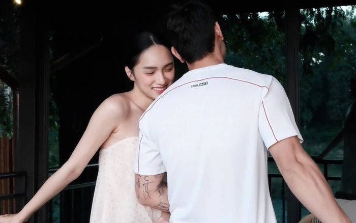 Hương Giang khoe khoảnh khắc 'tình tứ' bên bạn trai