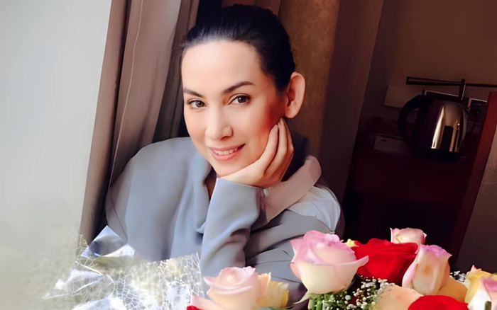 Clip: Cố ca sĩ Phi Nhung hát live với đàn guitar, lên nốt cao chót vót khiến người nghe 'nổi da gà'