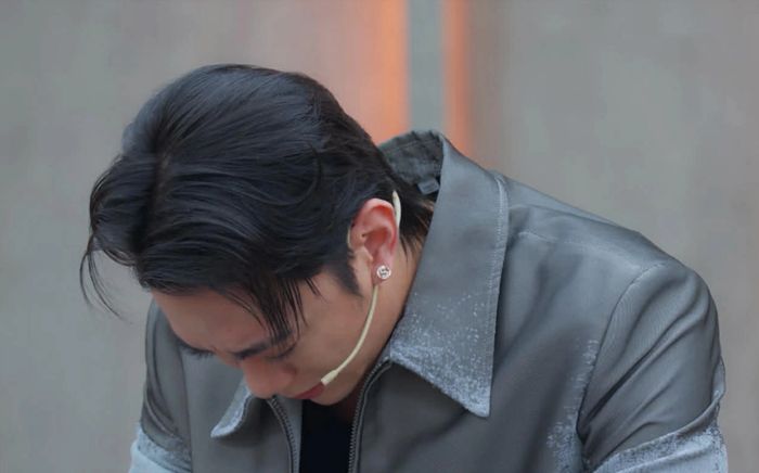 Nam ca sĩ Việt kiệt quệ, công khai tình trạng sức khoẻ đáng lo ngại