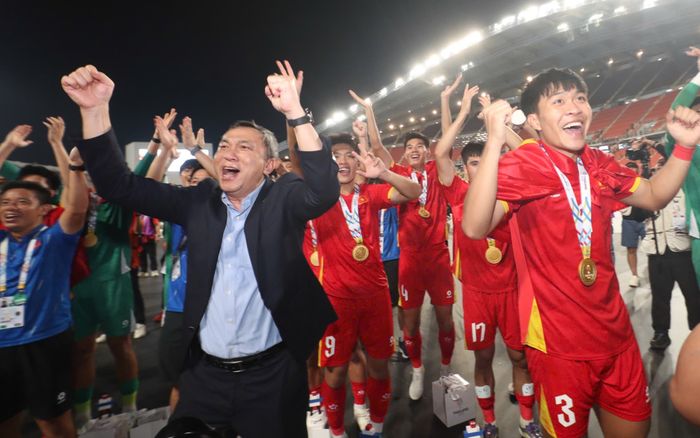 Báo Thái Lan thừa nhận bóng đá Việt Nam số 1 Đông Nam Á