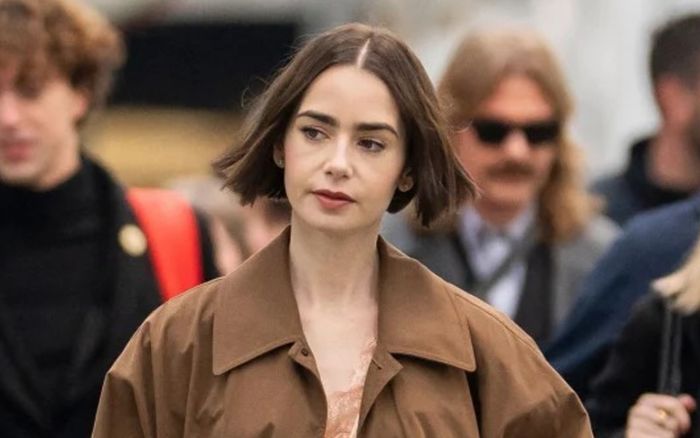 Lily Collins và Lily Allen gợi ý trang phục lấy cảm hứng từ nội y cho mùa đông năm nay