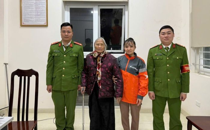 Cụ bà đi lạc giữa tiết trời lạnh giá và cái kết ấm lòng