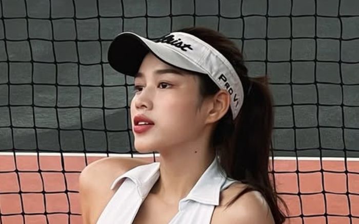 Chiếc mũ 1 triệu Đỗ Thị Hà diện khi chơi pickleball
