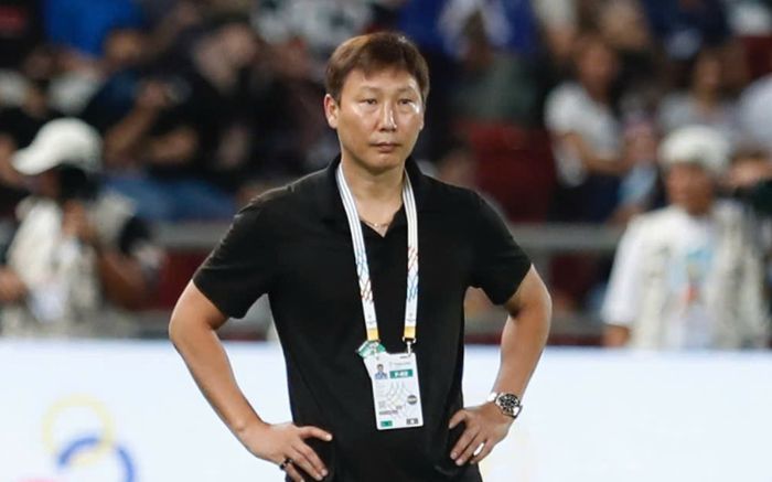 Đại diện HLV Kim Sang Sik lên tiếng