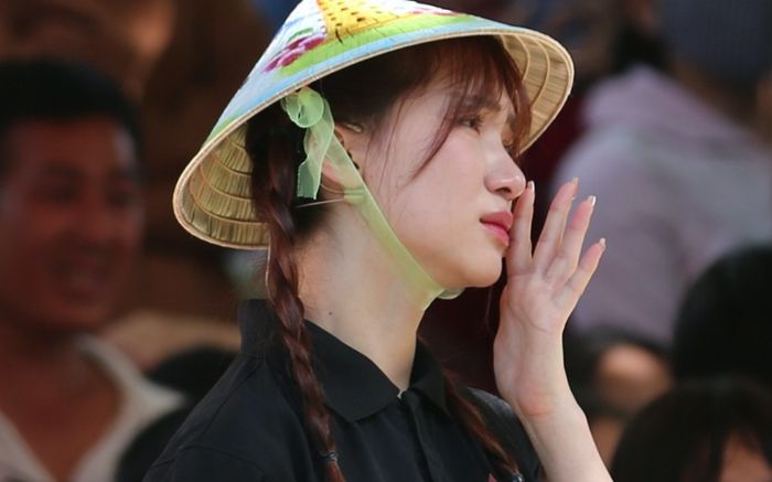 Hòa Minzy gặp 'kiếp nạn'