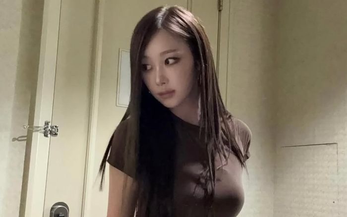 Nữ ca sĩ 2k2 gây tranh cãi vì thái độ 'lơ đẹp' Jennie (BLACKPINK)