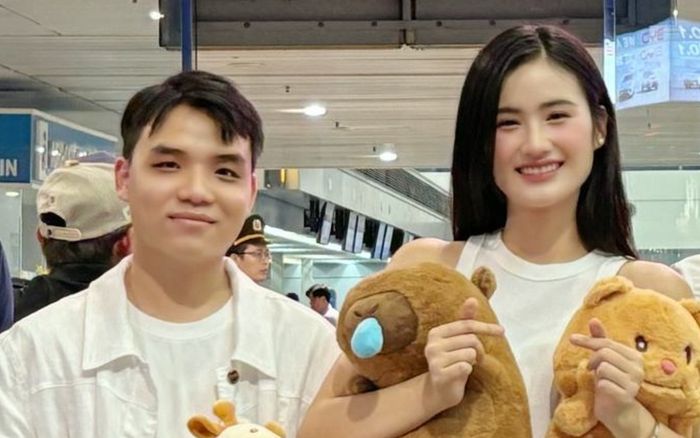 Ý Nhi quay lại Úc du học, bạn trai lập tức có động thái gây chú ý