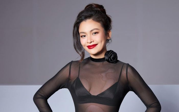 Á hậu Mâu Thủy tuyên bố đúng 4 chữ về chuyện đi thi Miss Cosmo sau 2 năm sinh con