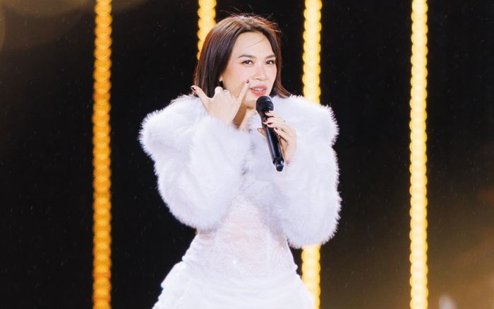 Khoảnh khắc gây 'dậy sóng' của Mỹ Tâm