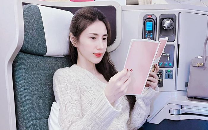 Con người thật của ca sĩ Thủy Tiên