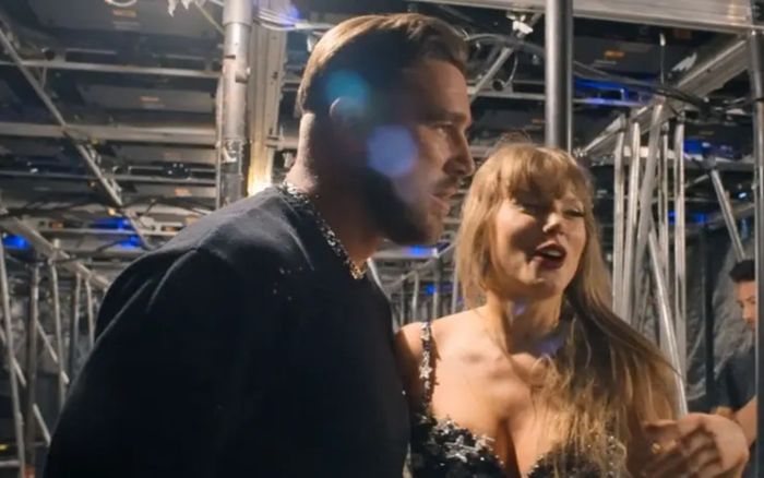 Xúc động bức thư tay Travis Kelce viết cho Taylor Swift