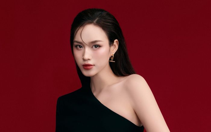 Loạt video đời thường của Hoa hậu Đỗ Thị Hà sau khi kết hôn bất ngờ gây tranh cãi