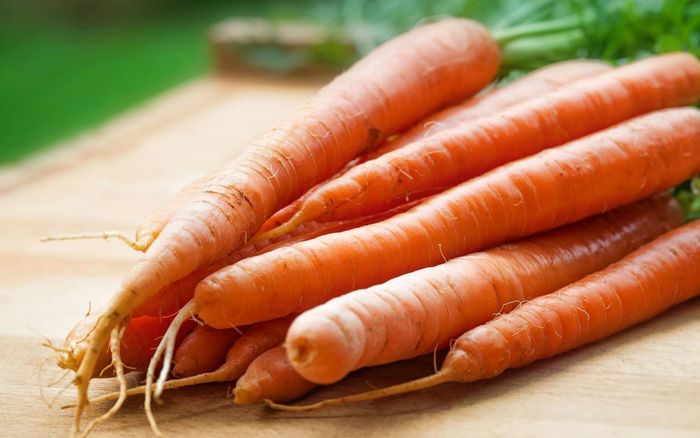 Bạn trai ngày nào cũng ăn cà rốt ba bữa, lý do khiến cô gái không cầm được nước mắt