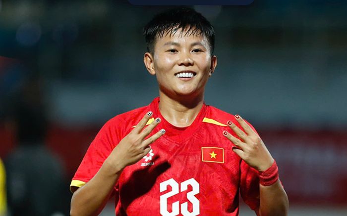 Bích Thùy phá vỡ im lặng khi trọng tài Lào trả giá