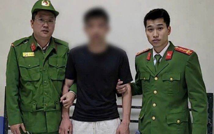 Thanh niên bị bắt vì...trộm vợt Pickleball