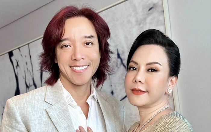 Hình ảnh của vợ chồng Việt Hương đang khiến dân tình xôn xao