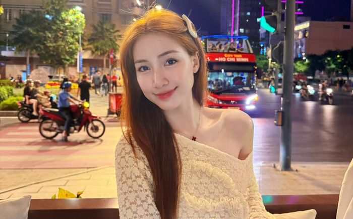 Hòa Minzy 'chơi tất tay' cho sân khấu lớn nhất sự nghiệp